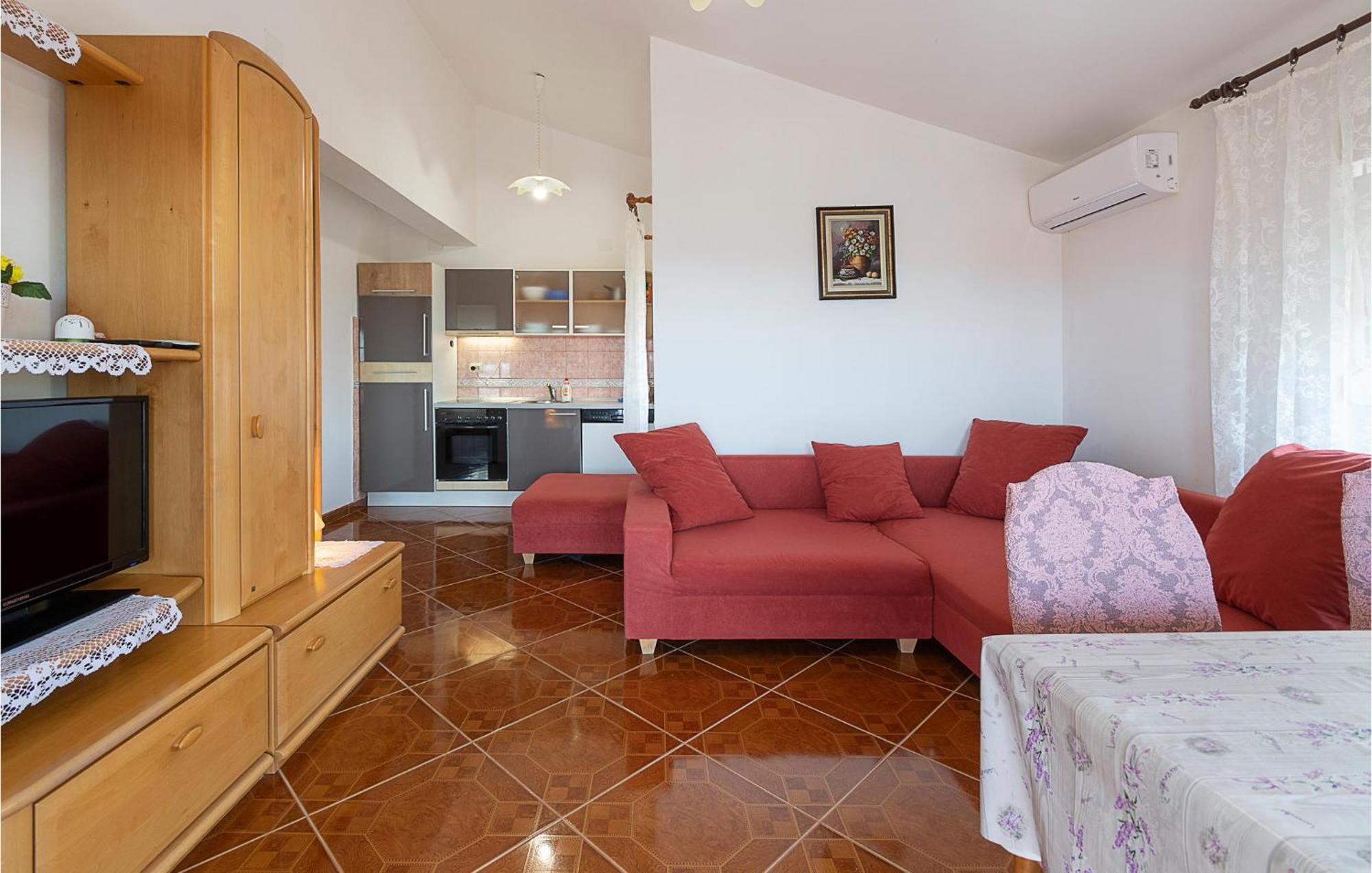 Amazing Apartment In Betiga With Wifi Barbariga Bagian luar foto